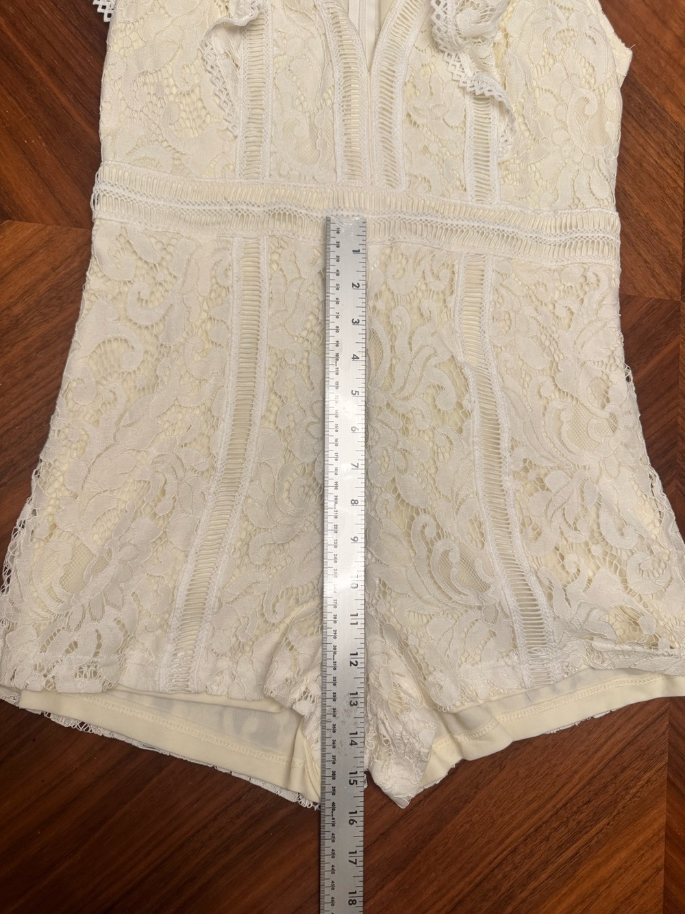NWT Lulus White Lace Romper Bridal Shower Bachelorette Vacation Size L - Picture 13 of 16